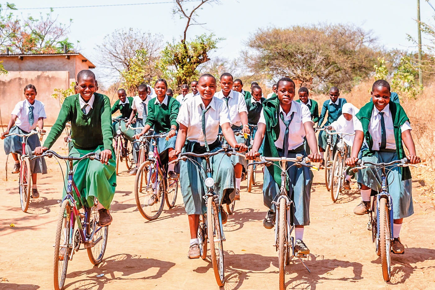 Mit dem Fahrrad rückt die Schule näher<br><span class="image-copyright">Chimwemwe Mkandawire</span>