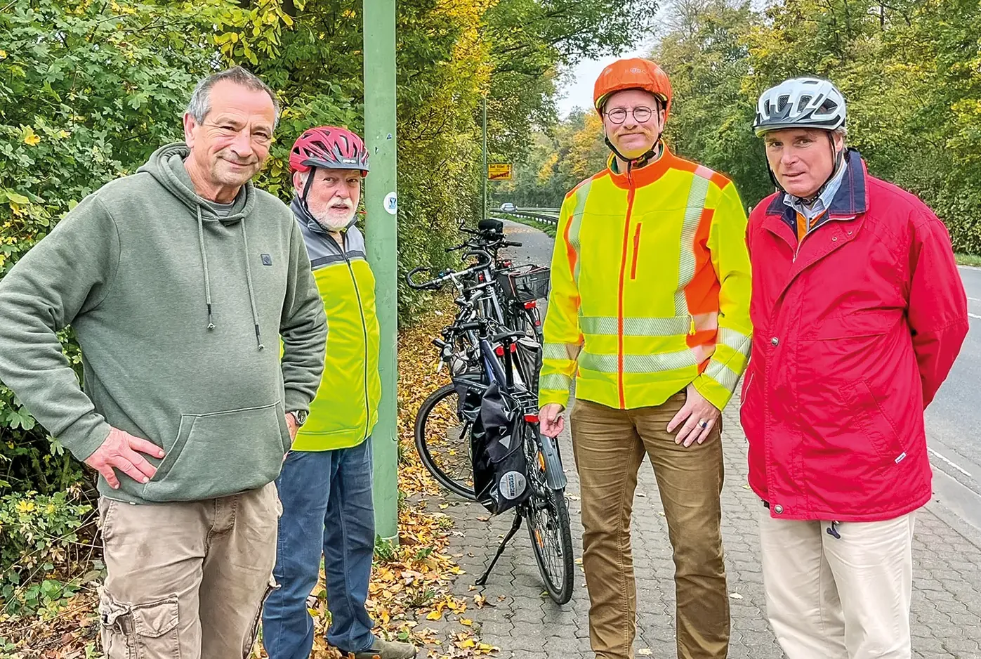 Wulfhard Bäumlein, Theo Sorg, Jochen Waiblinger und Walter Baumann (v. l.) vom ADFC setzen sich für einen sicheren Radverkehr ein.<br><span class="image-copyright">Christiane Kauer (3)</span>