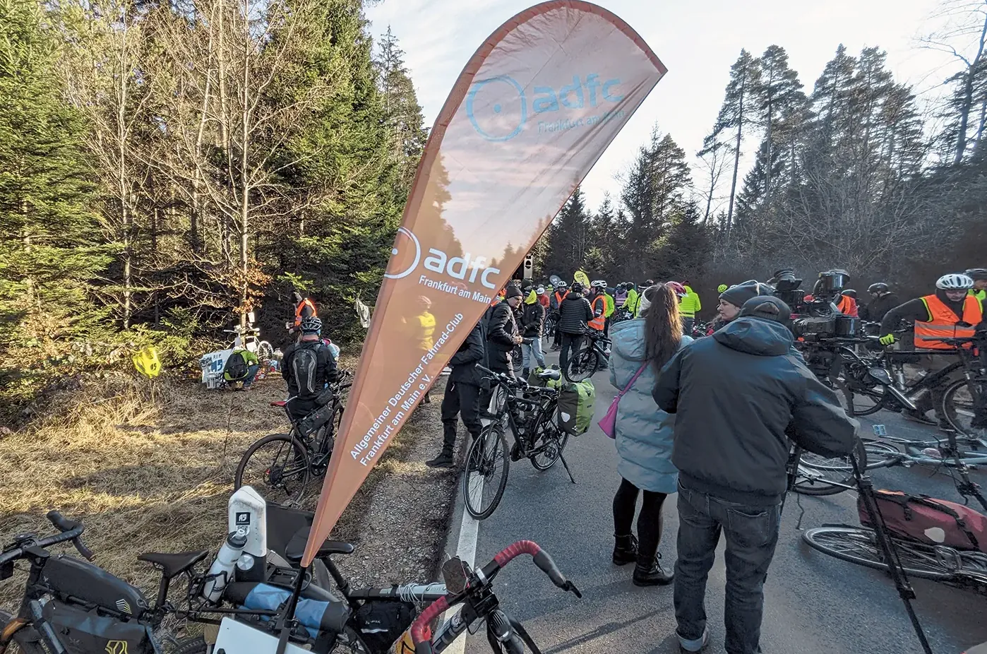 Ein Ghostbike erinnert an Natenom<br><span class="image-copyright">Ansgar Hegerfeld (2)</span>