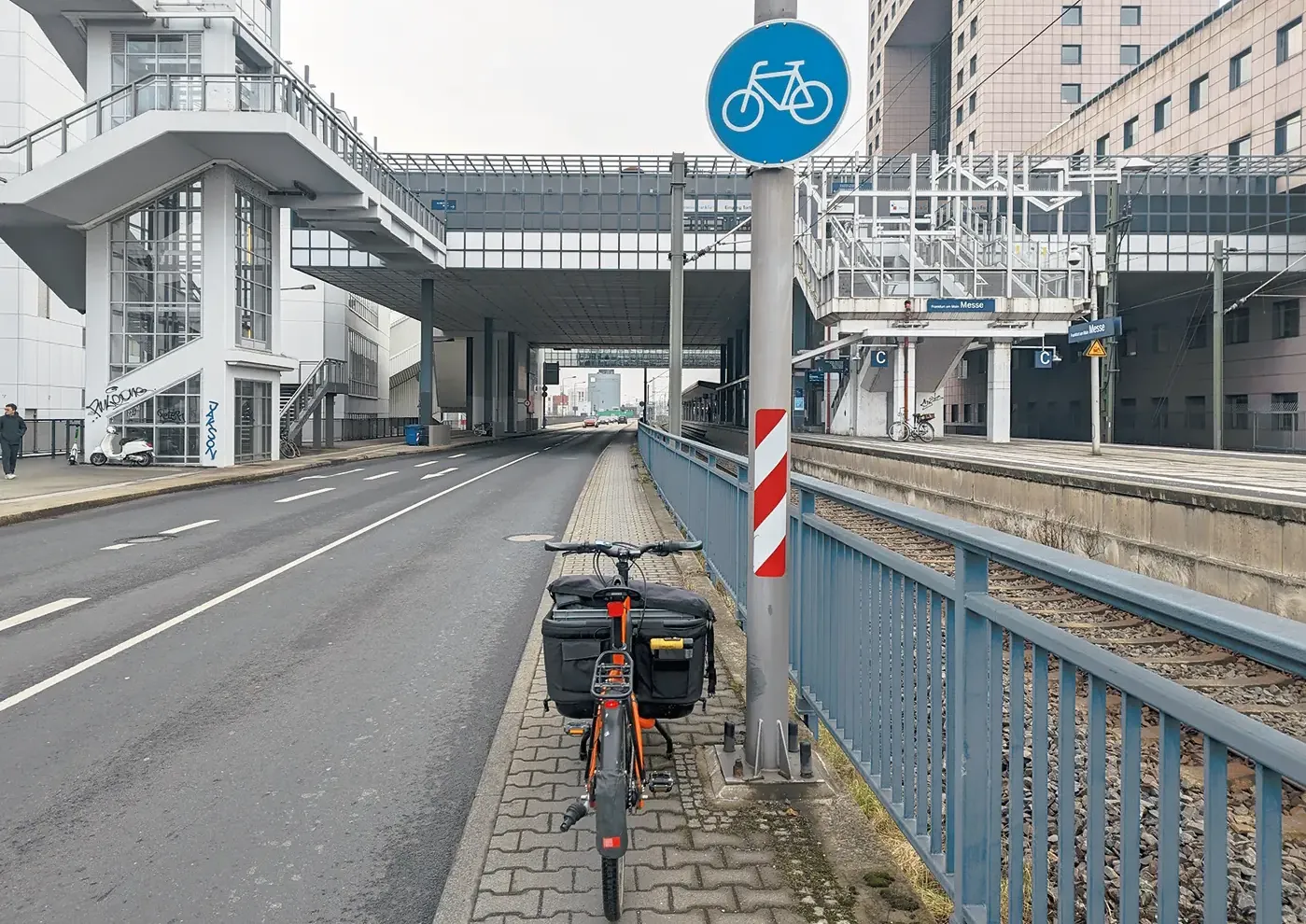 Keine einladende Infrastruktur zum Radfahren<br><span class="image-copyright">Ansgar Hegerfeld</span>